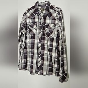 Mens snap closure shirt